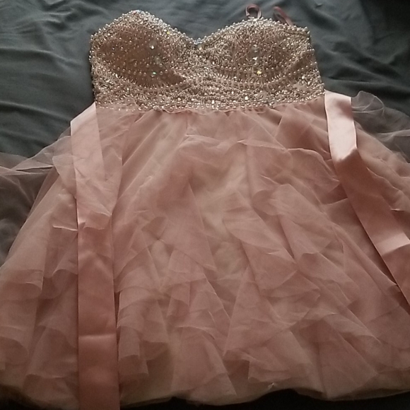 Dress - Picture 1 of 5